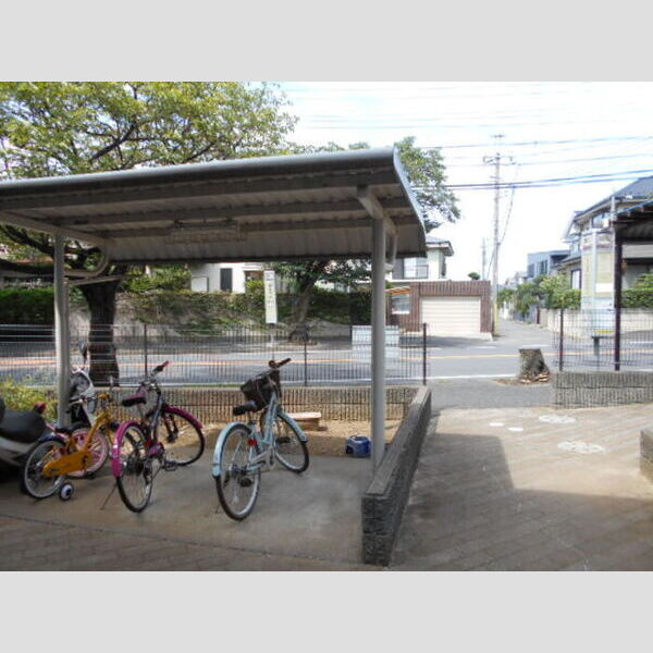 セジュール御堂の上　A 駐輪場