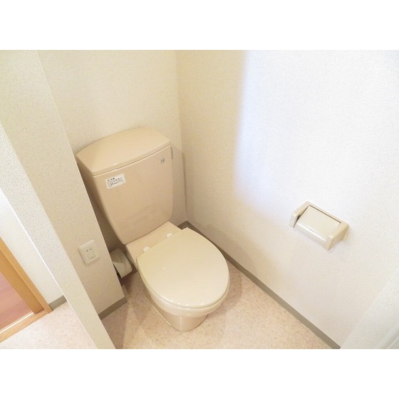 ロイヤルヒルズ浦和0305号室 トイレ