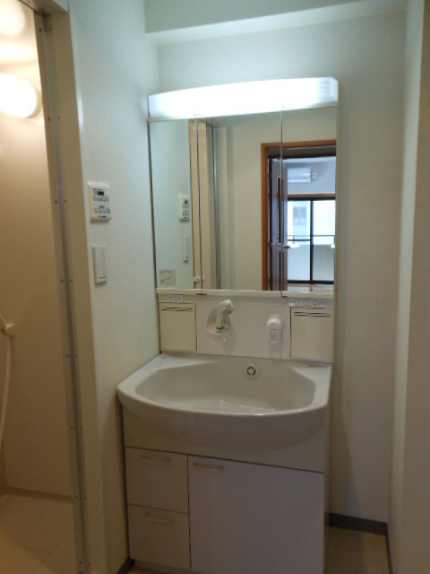 ガラ・シティ芝公園13階 同建物別部屋の参考画像