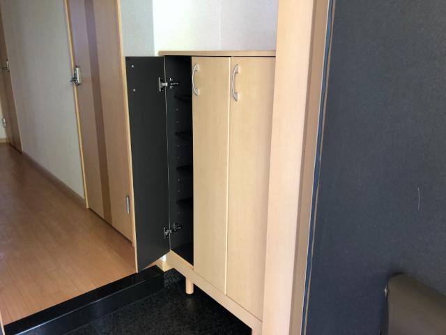 グランベル・ハウスⅠ106号室 下駄箱