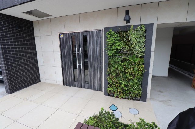 GENOVIA西新井大師green veil エントランス