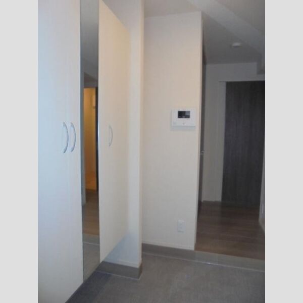 Laffinage105号室 玄関