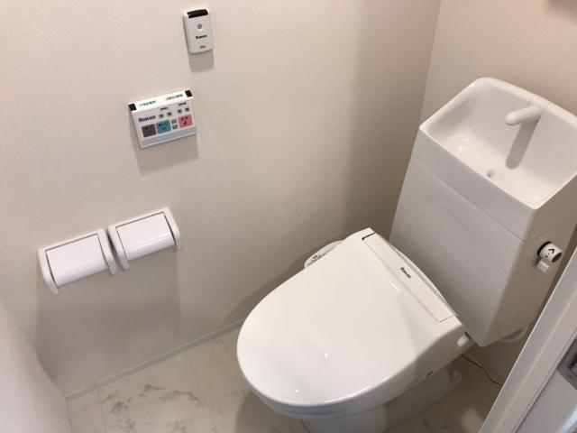 プリムローズ102号室 シャワー付トイレ