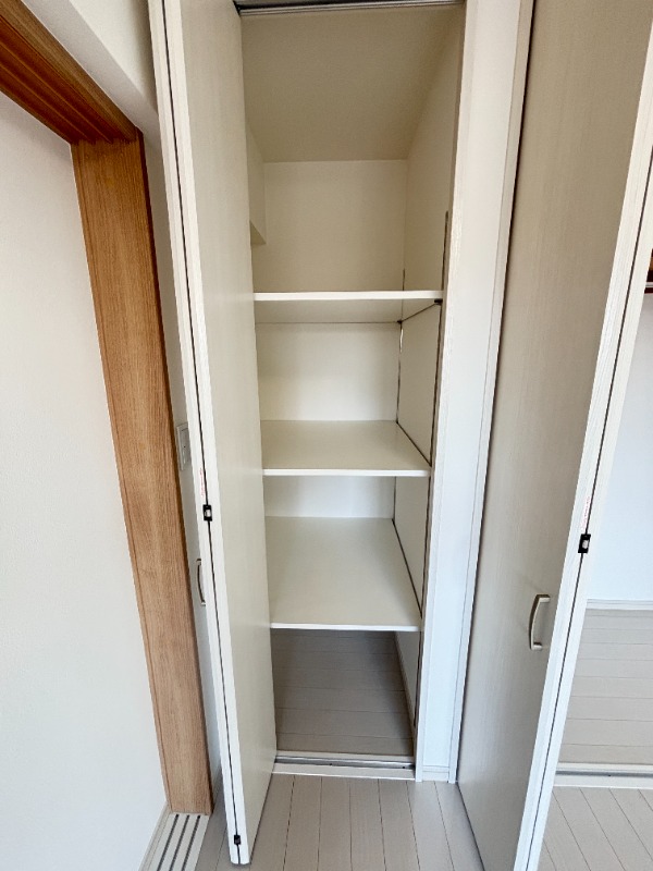 レジディア吉祥寺2階 収納