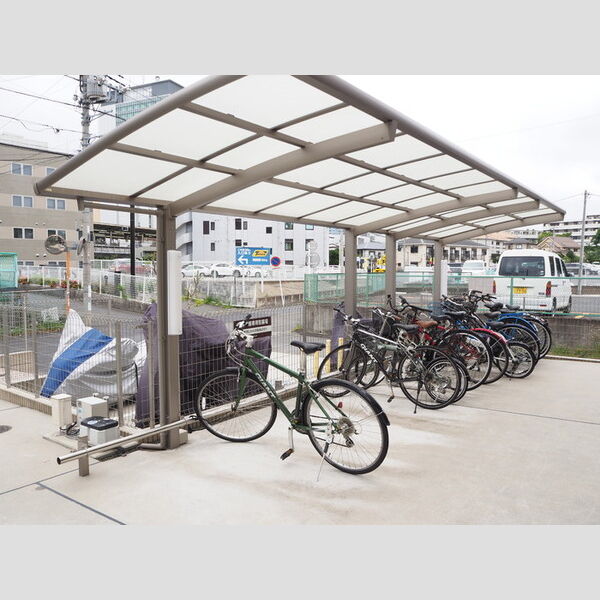 コンフォール新横濱　Ⅱ102号室 駐輪場