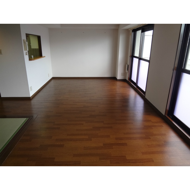 オーバーヒルズ弐番館 内観