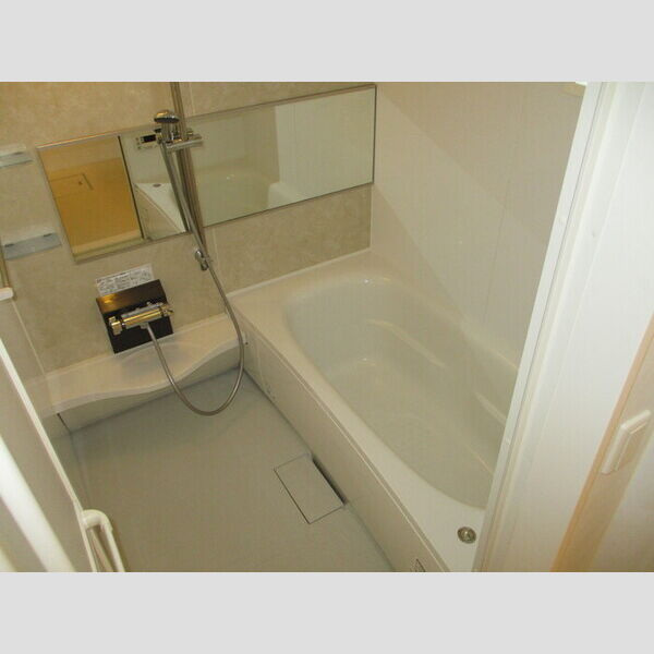 ソフィアコート　壱番館 バス