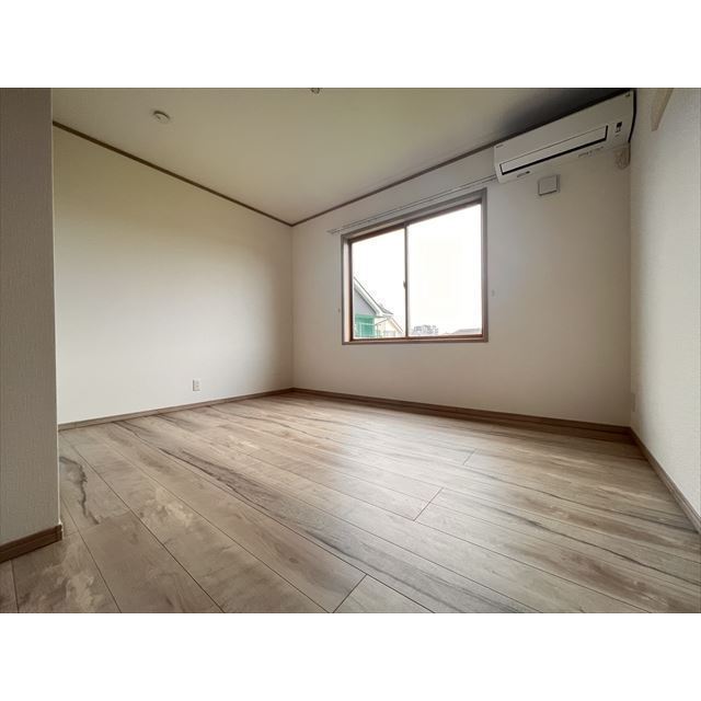 テラスハウス スリーエス201号室 6.2帖洋室