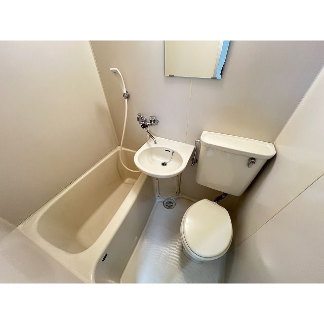 ローズマンション代々木上原 お手入れしやすい３点ユニット