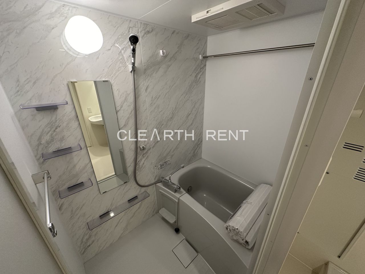 ＧＲＡＮ ＰＡＳＥＯ 自由が丘奥沢地下1階 清潔感のあるバスルーム