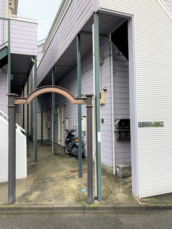 サクセスMG・金沢文庫A2階 エントランス