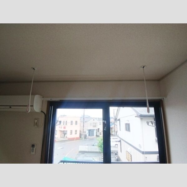 セジュールハイツ　Ⅱ201号室 室内物干し