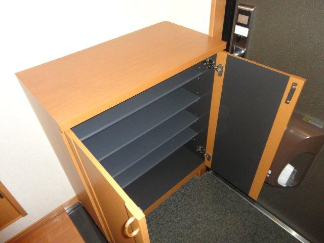 ビエント小机 下駄箱（イメージ）