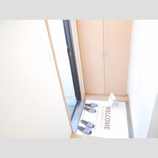 シャインローズ 玄関