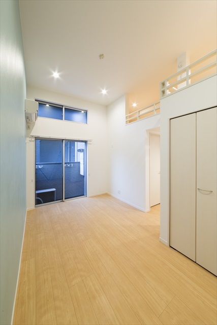 ラブリーレジデンス相模原 バルコニー　エアコン