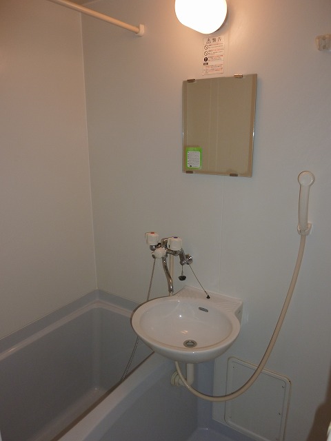 レオパレスエスペランサ 浴室換気乾燥機付き