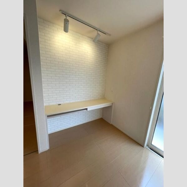 シャインアイリス　Ⅰ103号室 書斎スペース