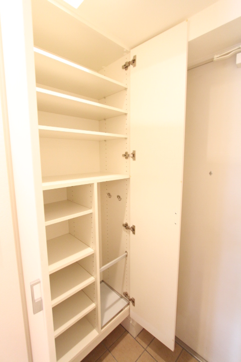 プライムアーバン池袋 シューズボックス