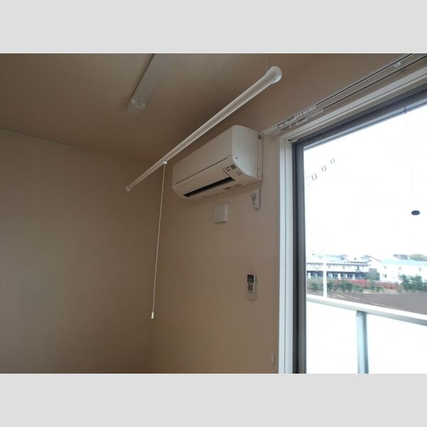 プラド大宮301号室 室内物干し