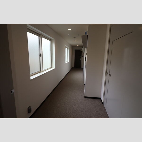 ラ・プランドール 共用廊下