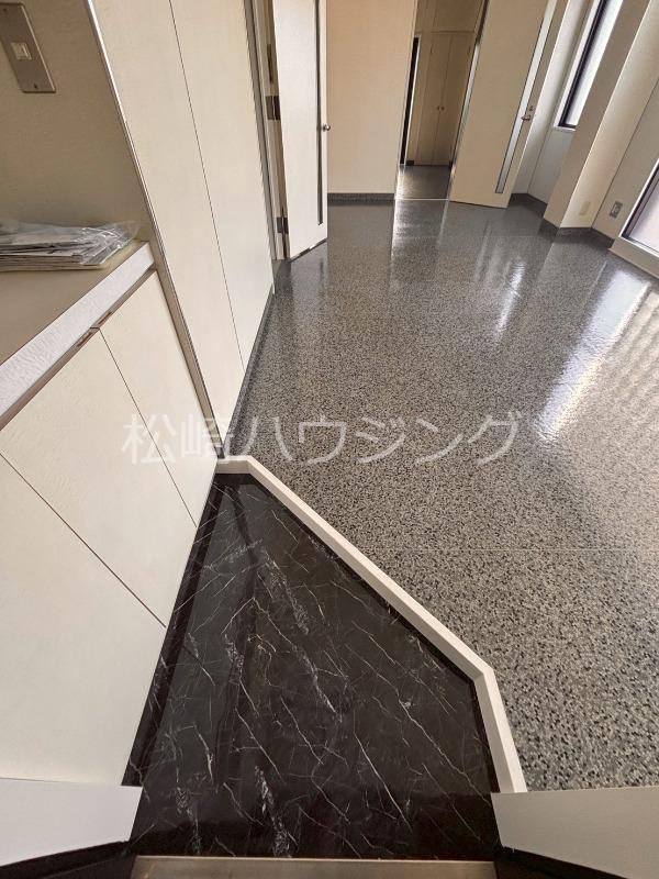 野村Ｖビル5階 玄関