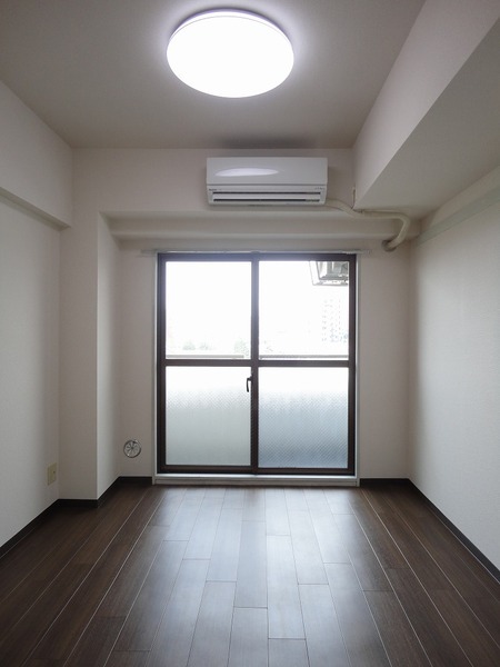 ワコーレ八幡山 リビング