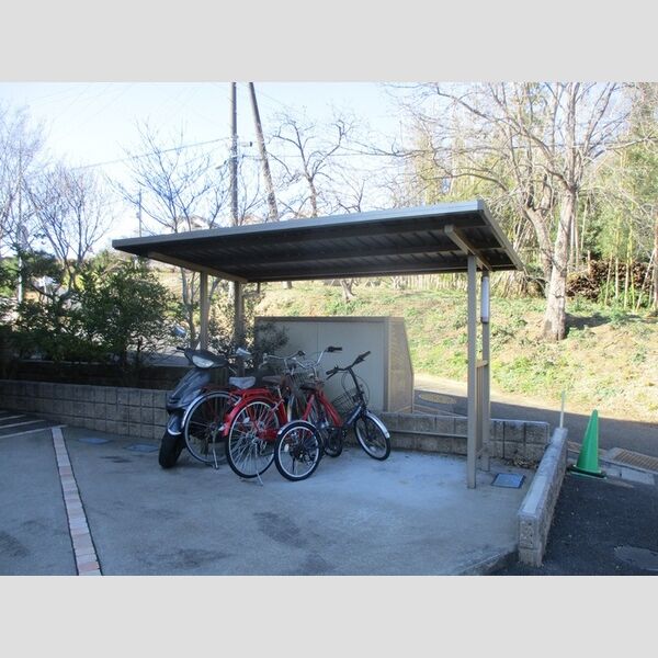 ラ・ソラーナ202号室 駐輪場