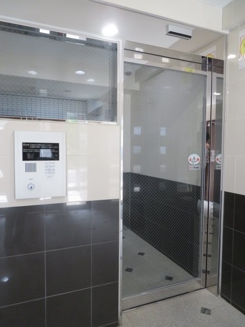 シンシア雪谷大塚カーサ1階 エントランス