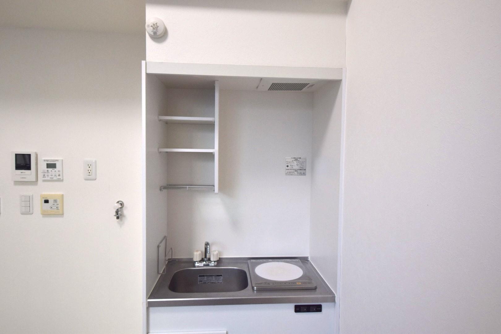 響橋テラス203号室 朝食作りや簡単な自炊には十分な、扱いやすいキッチン。