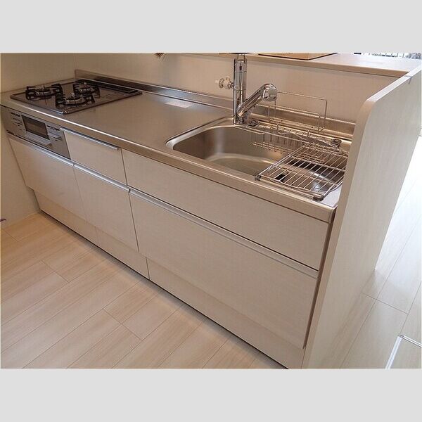 グラン シャルール101号室 システムキッチン