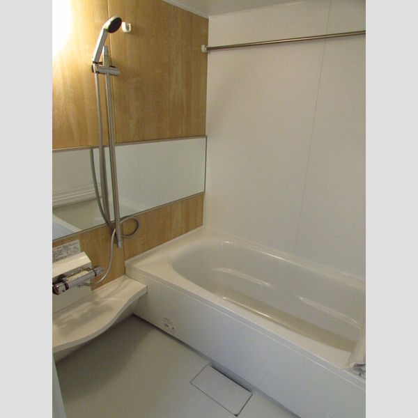 トップXI203号室 バス