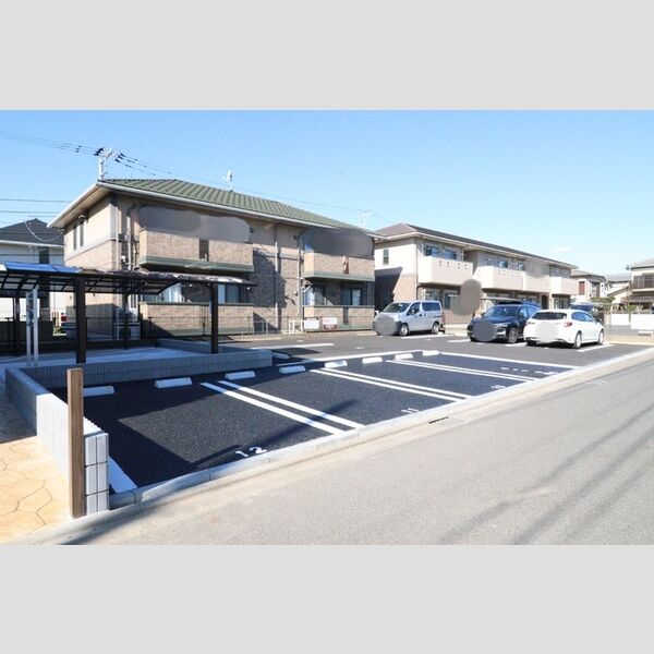 フルールコート 駐車場