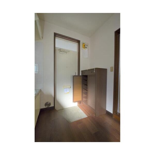 ニューメゾンII 玄関