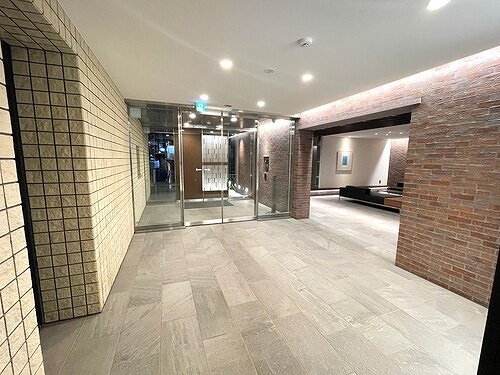 クレヴィア朝霞台 エントランス