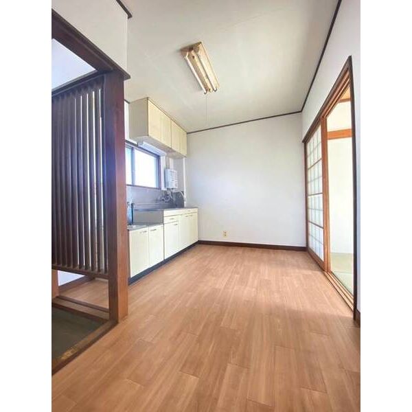 力丸コーポ リビング