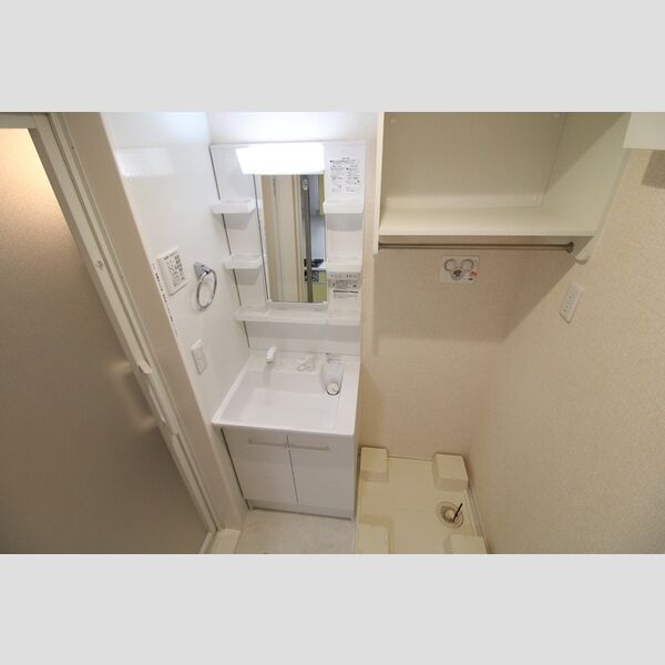 Maestro (マエストロ)203号室 独立洗面台・室内洗濯機置き場