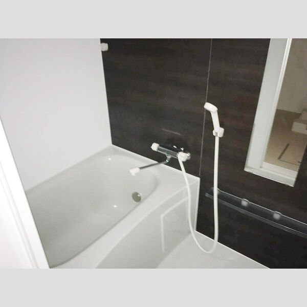 リヴェール105号室 浴室