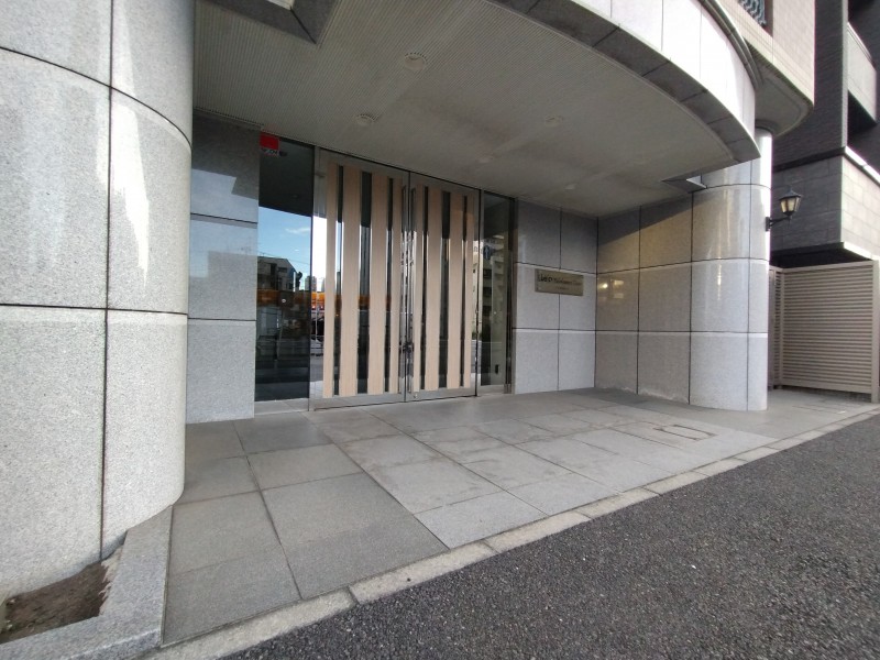 Le'a横濱中央4階 エントランス