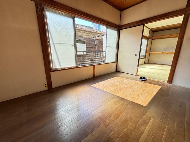 調布市多摩川３丁目の戸建 日当たりの良い2階洋室