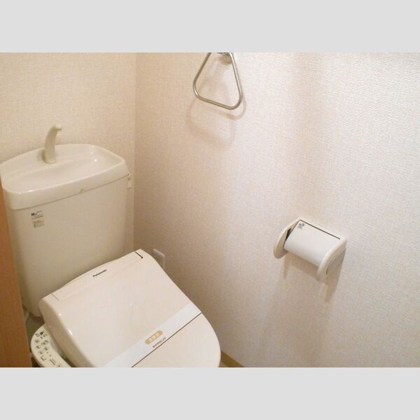 クリエール吉川 温水洗浄暖房便座