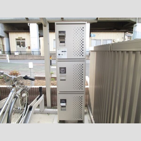 クラウン妙典 宅配ボックス