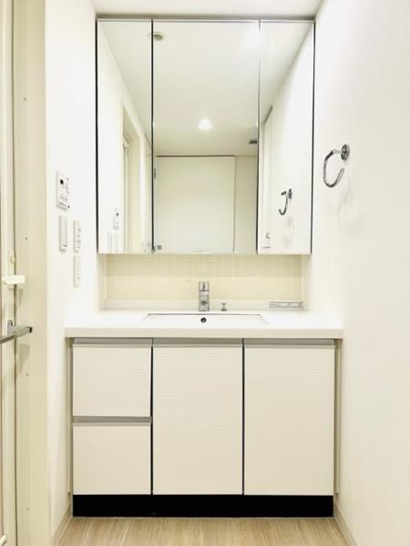 アパートメンツ三田2階 洗面