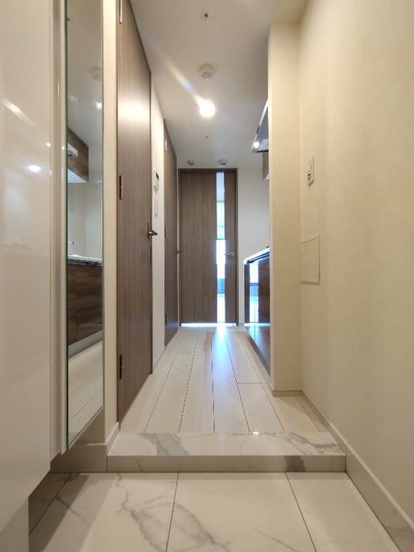 クレイシアIDZ横浜桜木町5階 玄関