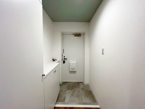 ハイム下鶴間103号室 玄関