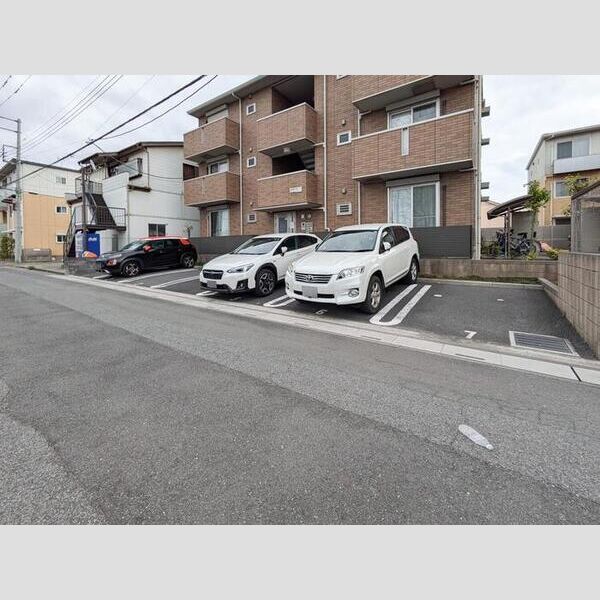 GRACE　Ⅱ 駐車場