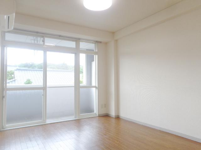 リバーサイドソシア306号室 洋室