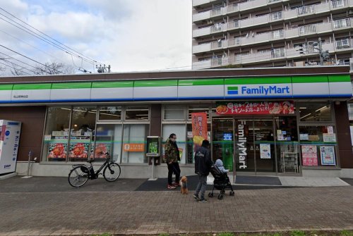 保土ヶ谷区岩崎町戸建 【コンビニエンスストア】ファミリーマート 松山明神台店まで1392ｍ