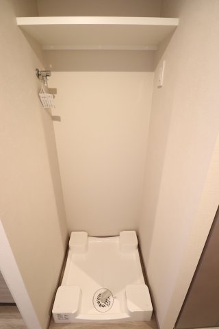 ジェノヴィア学芸大学0103号室 洗濯機置場