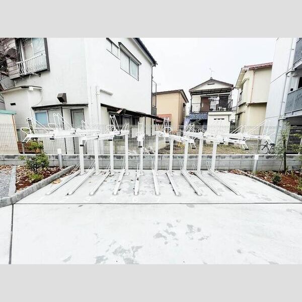 セレスティア扇Ⅱ101号室 駐輪場