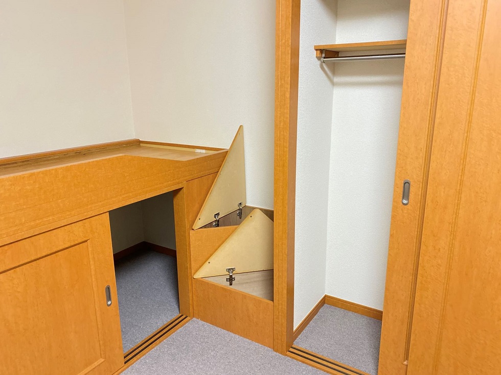 レオパレスフラワー305号室 内観